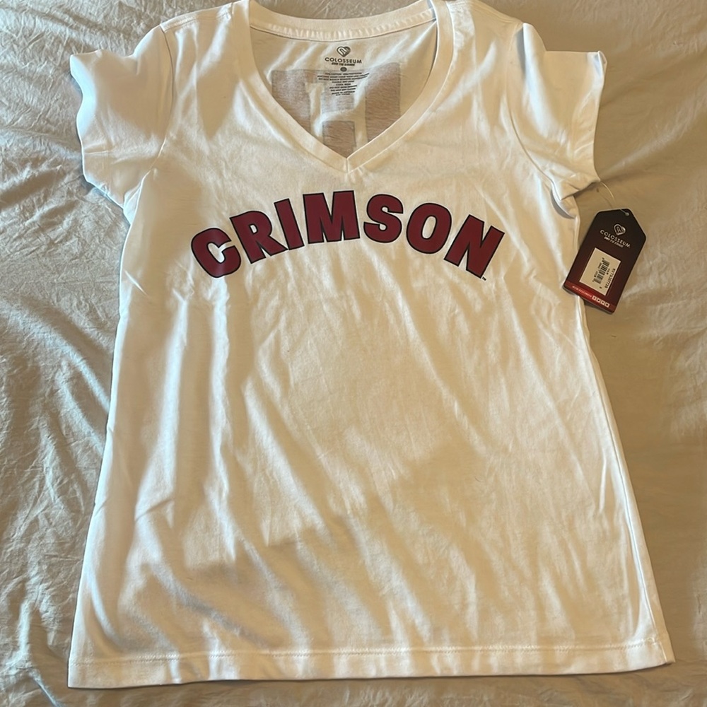 NWT Official Harvard Women’s V-Neck (Size S)